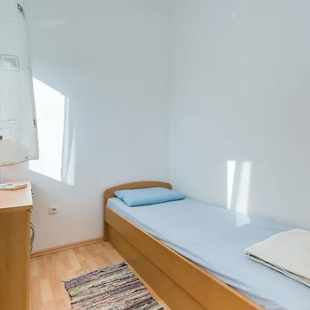 Partelj 6 By Interhome