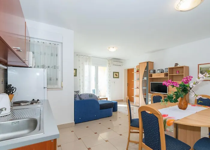 Partelj 6 By Interhome Lejlighed Vir