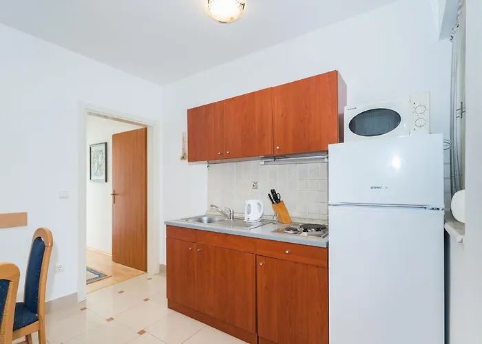 Partelj 6 By Interhome Vir
